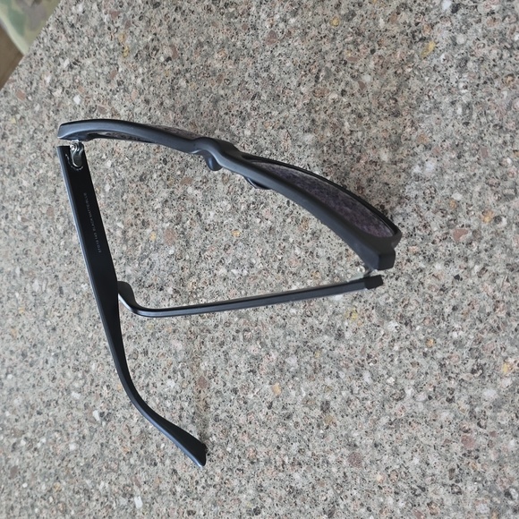 1901 Hollis 57mm Sunglasses - Picture 5 of 8